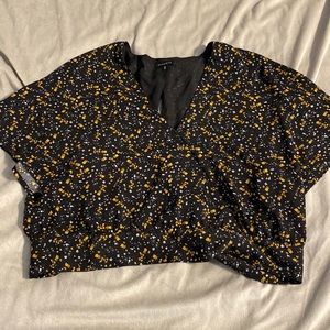 Cropped woman’s top